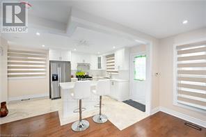 Photo 4 of 48 Larchwood Circle, Welland ON