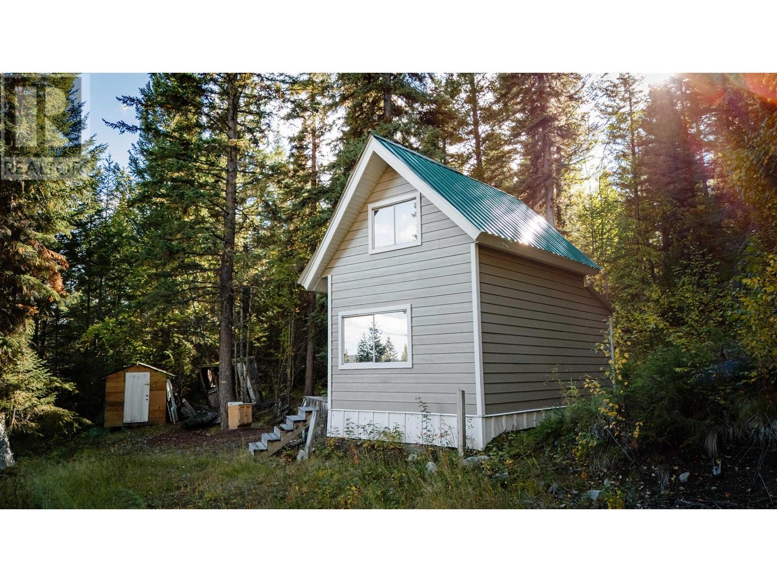 5441 TIMOTHY LAKE ROAD, Lac La Hache