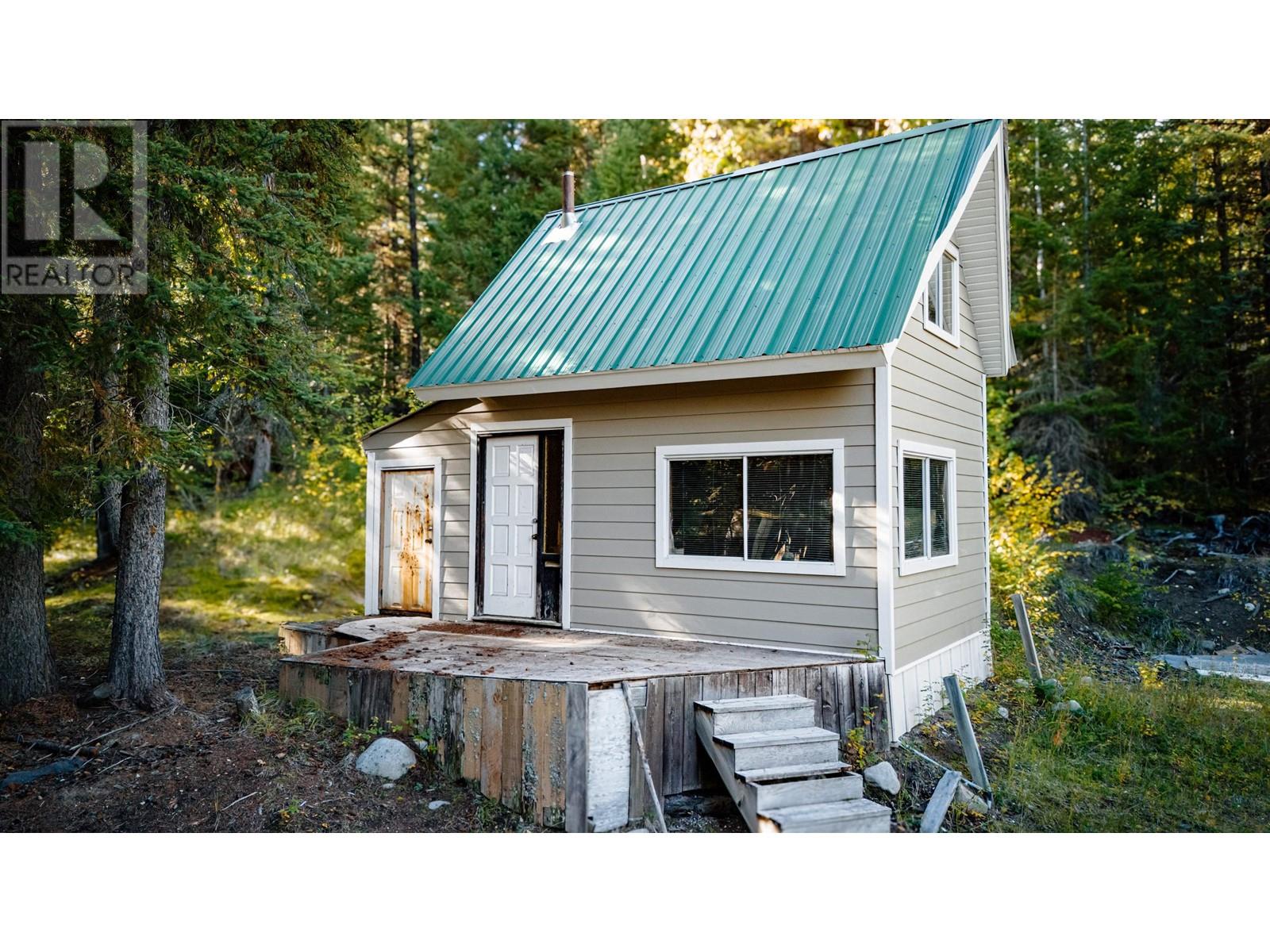 5441 TIMOTHY LAKE ROAD, Lac La Hache