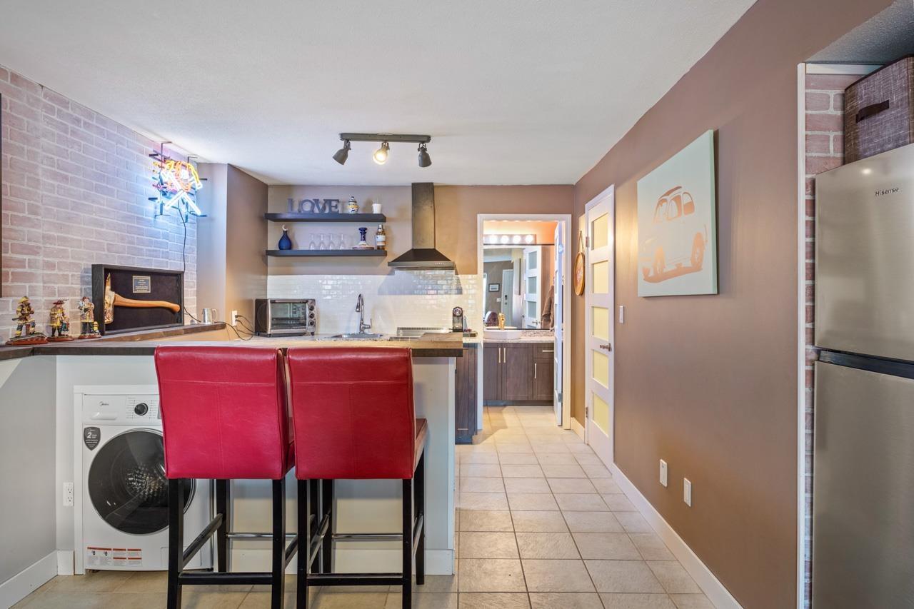 835 STEVENS STREET, White Rock real estate listing R2984946