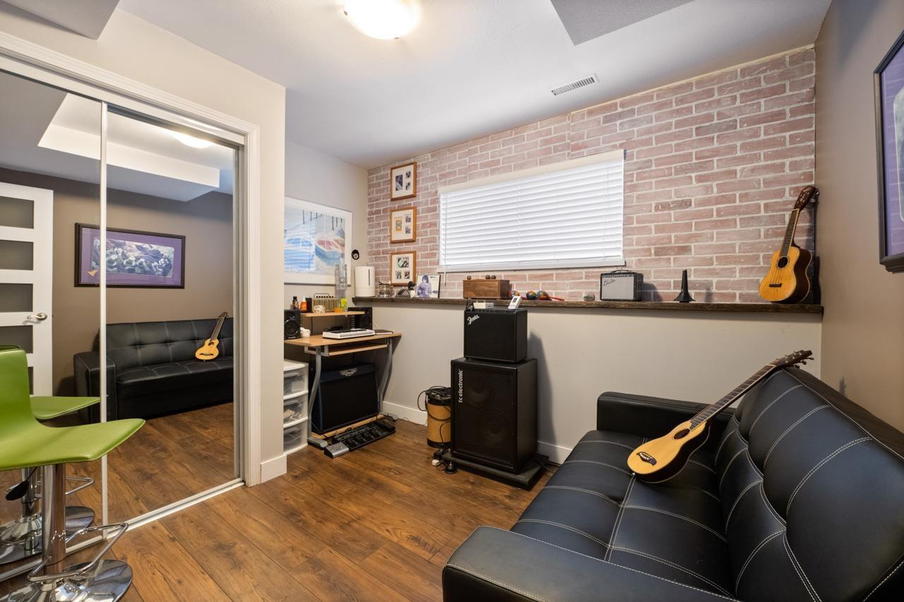 835 STEVENS STREET, White Rock real estate listing R2984946