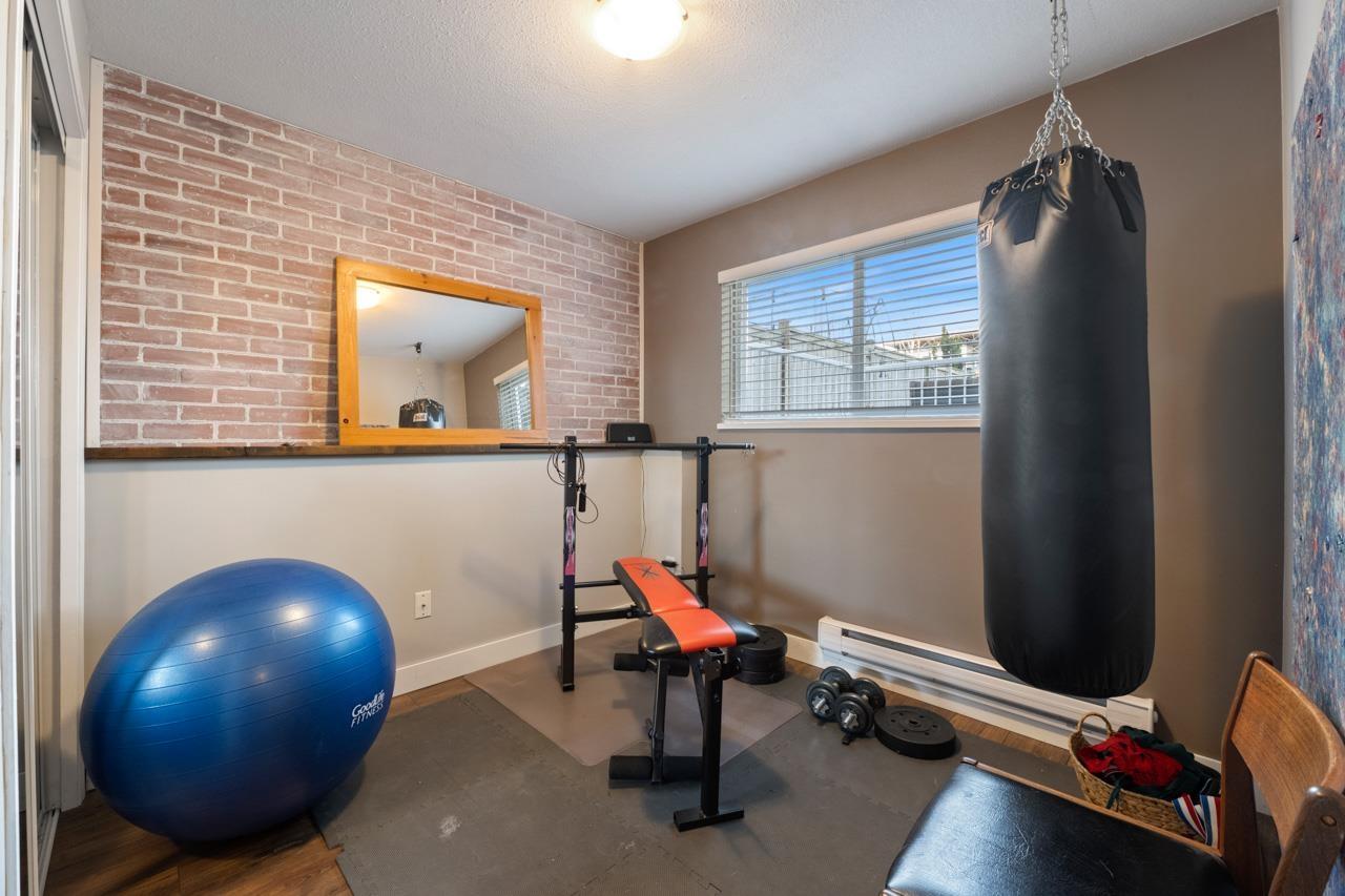 835 STEVENS STREET, White Rock real estate listing R2984946