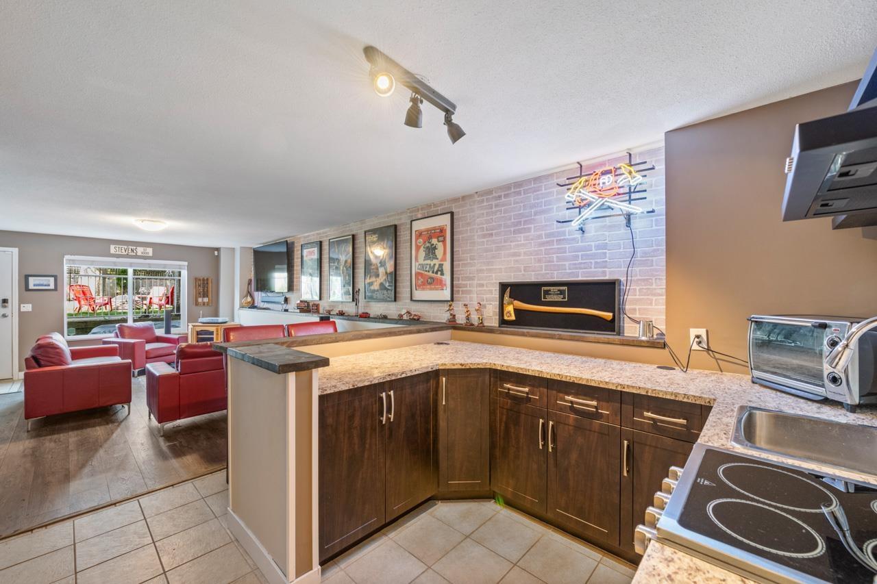 835 STEVENS STREET, White Rock real estate listing R2984946