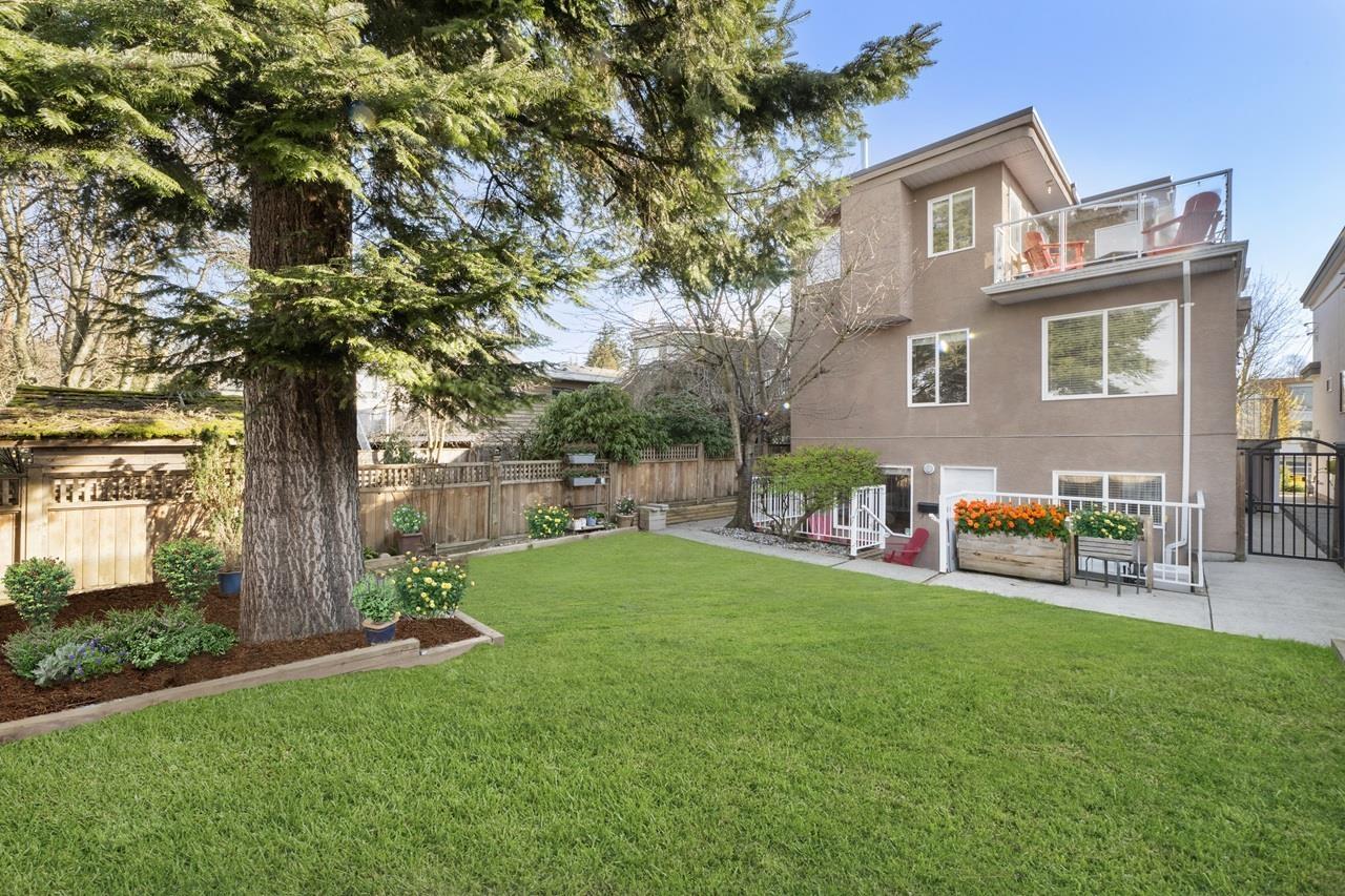 835 STEVENS STREET, White Rock real estate listing R2984946