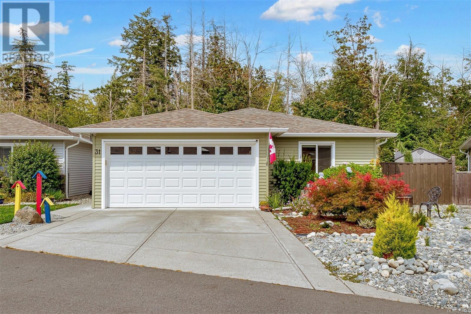 31 7586 Tetayut Rd, Central Saanich