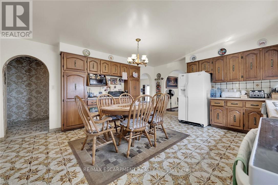 Photo 11 of 492 Second Road E, Hamilton ON
