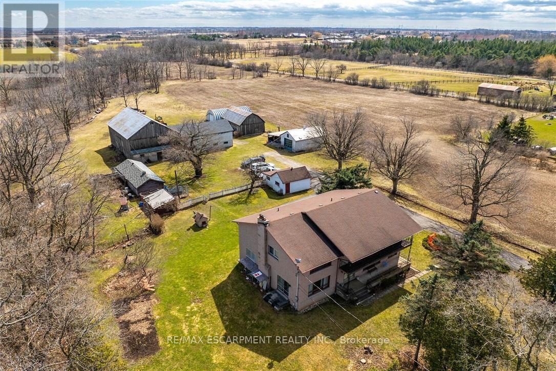 Photo 4 of 492 Second Road E, Hamilton ON