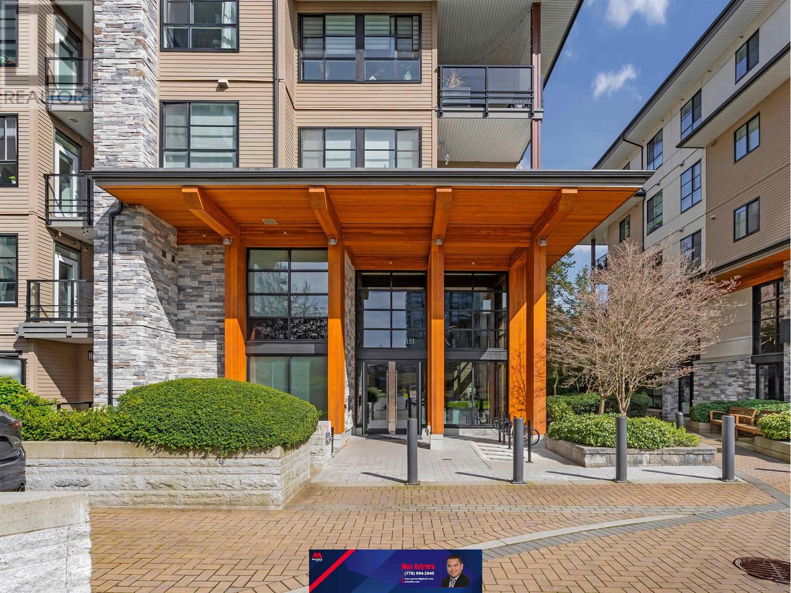 Photo 1 of 302 1151 Windsor Mews, Coquitlam BC