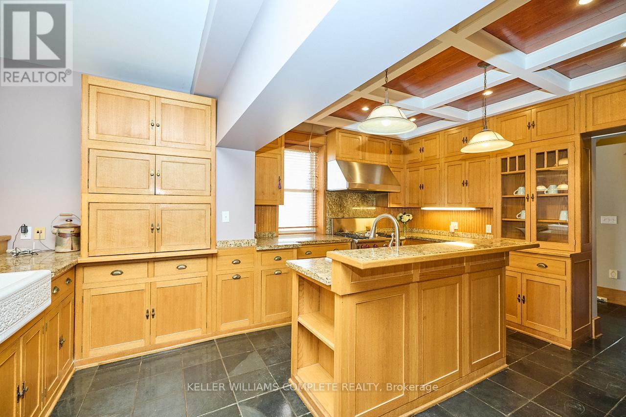 Photo 12 of 4915 King Street, Lincoln ON
