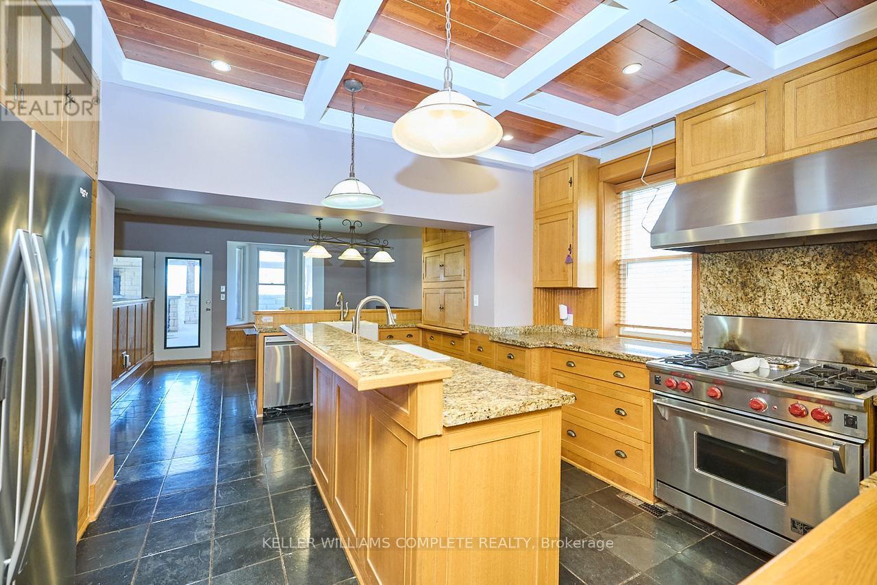 Photo 13 of 4915 King Street, Lincoln ON
