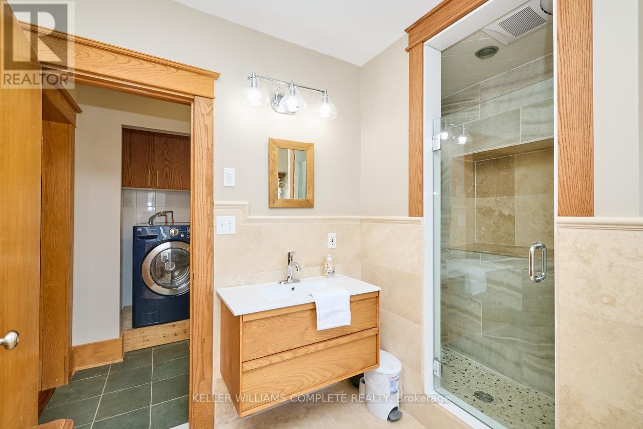 Photo 16 of 4915 King Street, Lincoln ON
