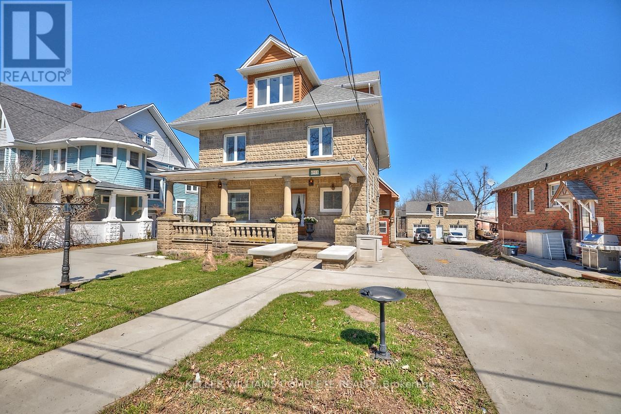 Photo 2 of 4915 King Street, Lincoln ON