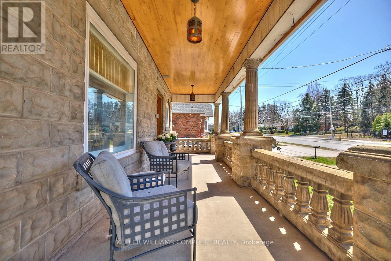 Photo 3 of 4915 King Street, Lincoln ON