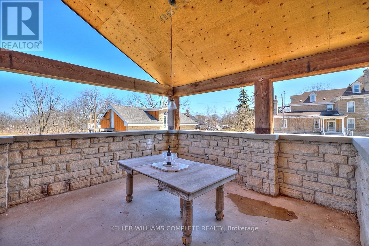 Photo 33 of 4915 King Street, Lincoln ON