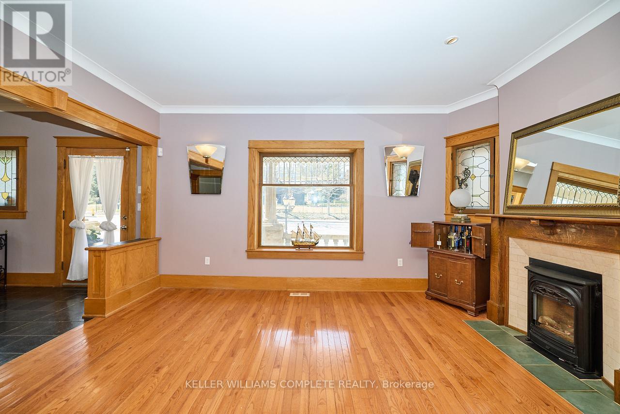 Photo 7 of 4915 King Street, Lincoln ON