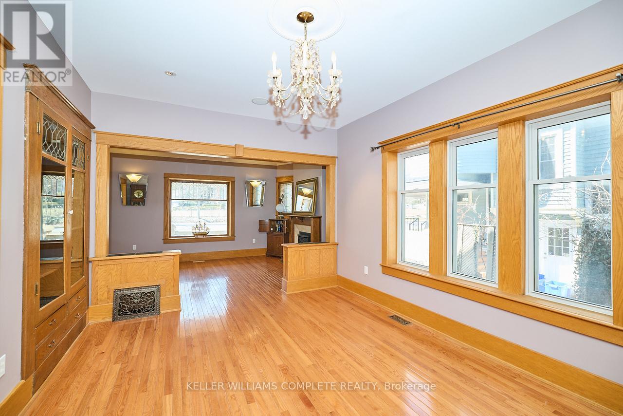 Photo 9 of 4915 King Street, Lincoln ON