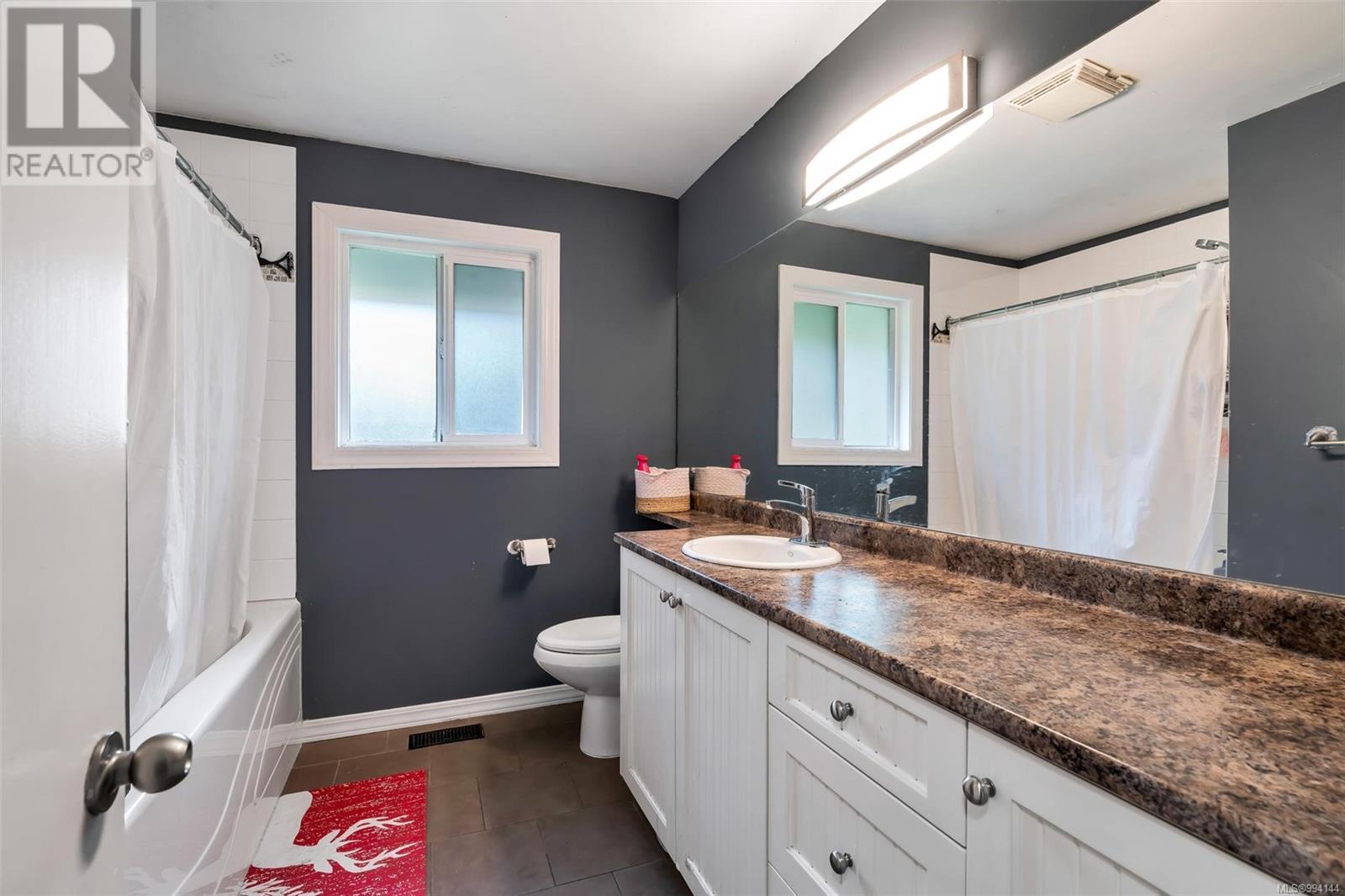 Photo 18 of 4087 Carey Rd, Saanich BC