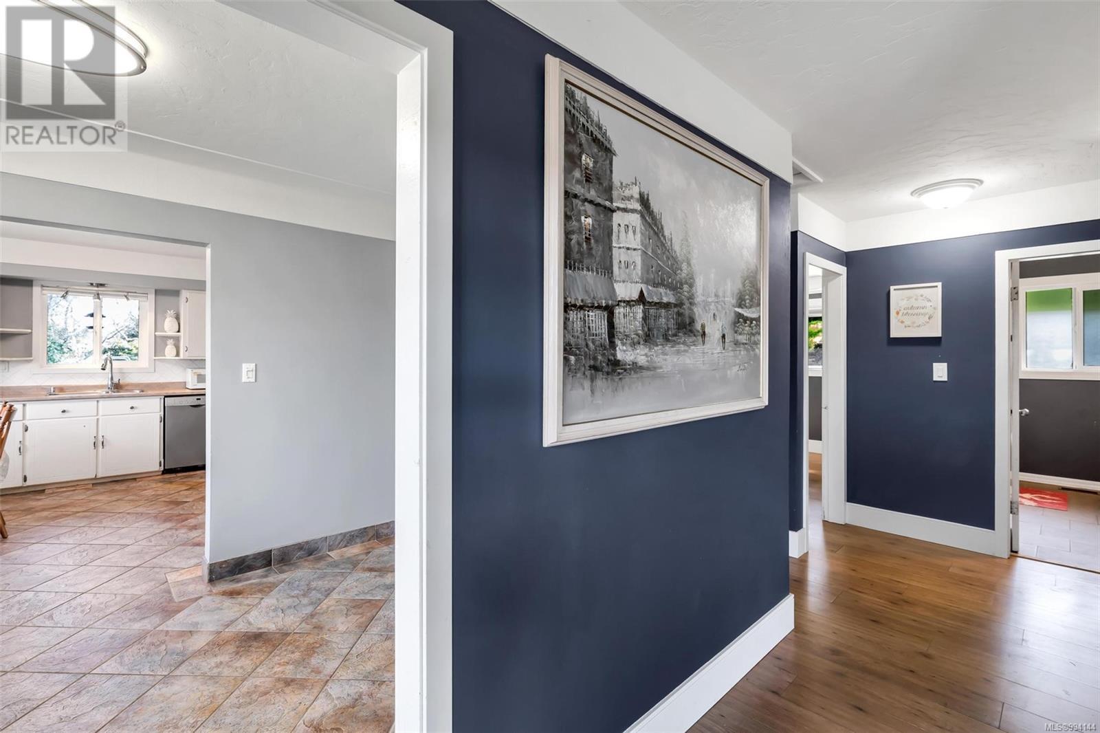 Photo 7 of 4087 Carey Rd, Saanich BC