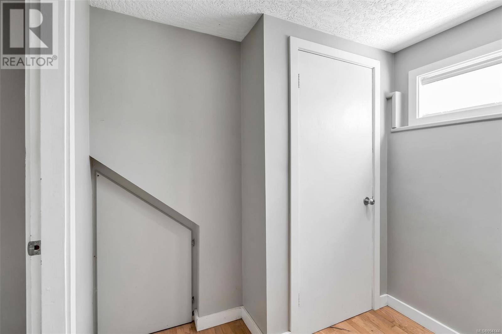 Photo 33 of 4087 Carey Rd, Saanich BC
