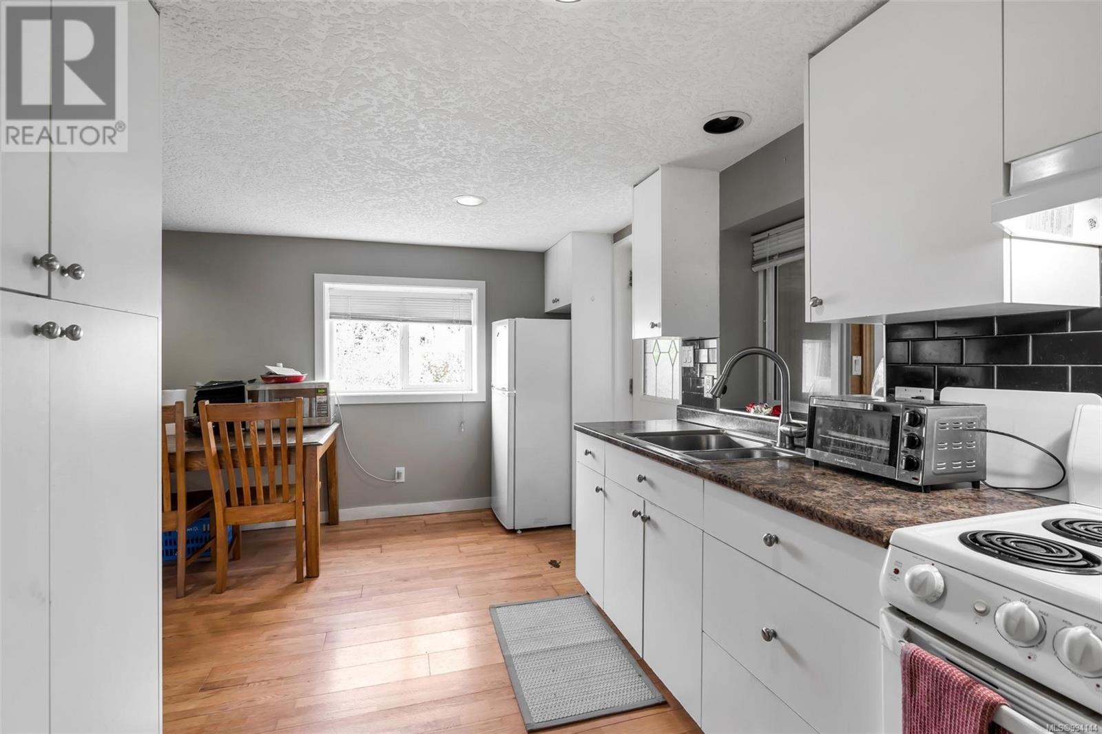 Photo 24 of 4087 Carey Rd, Saanich BC