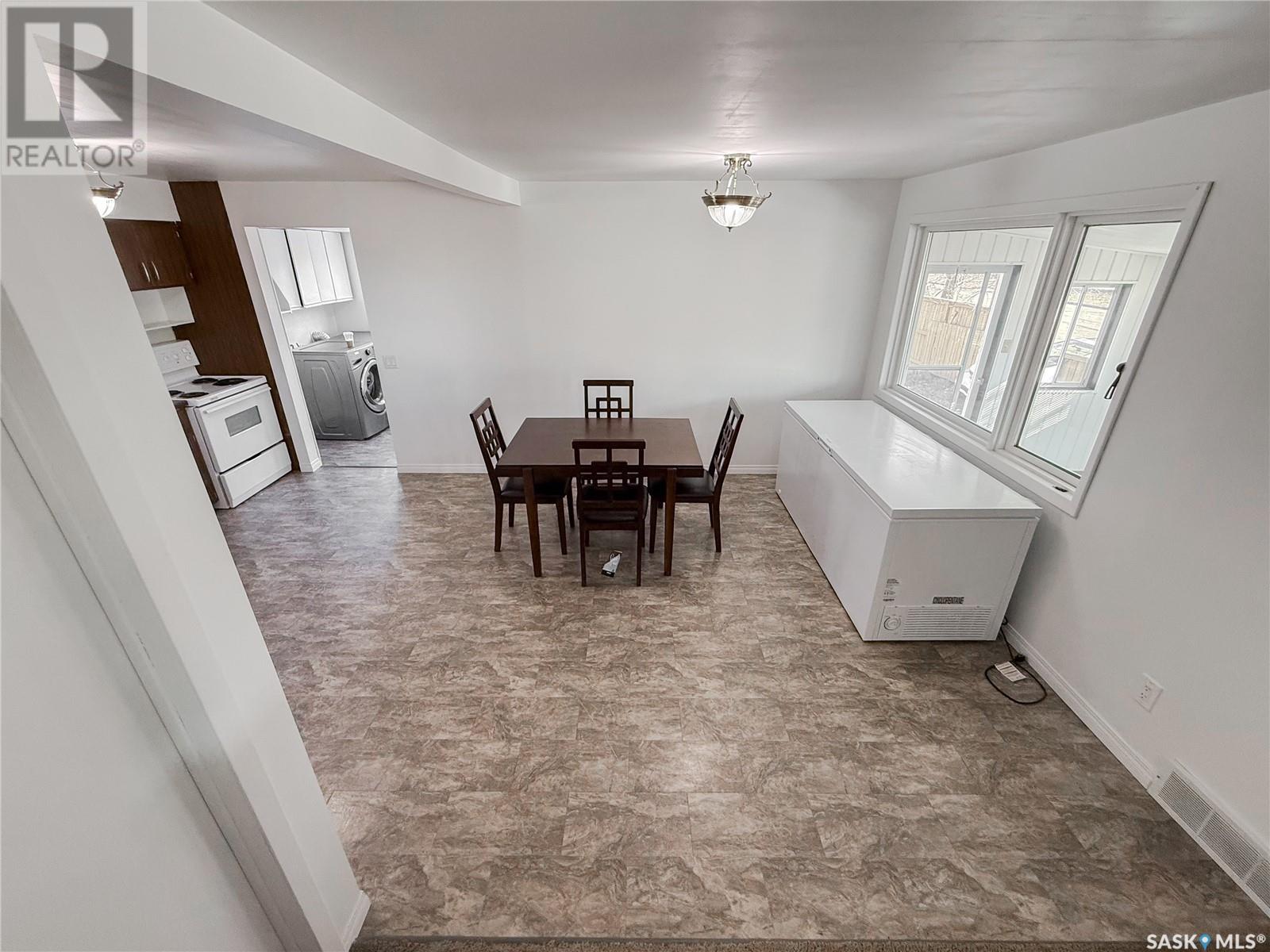Photo 10 of 106 1st Street, Gull Lake SK