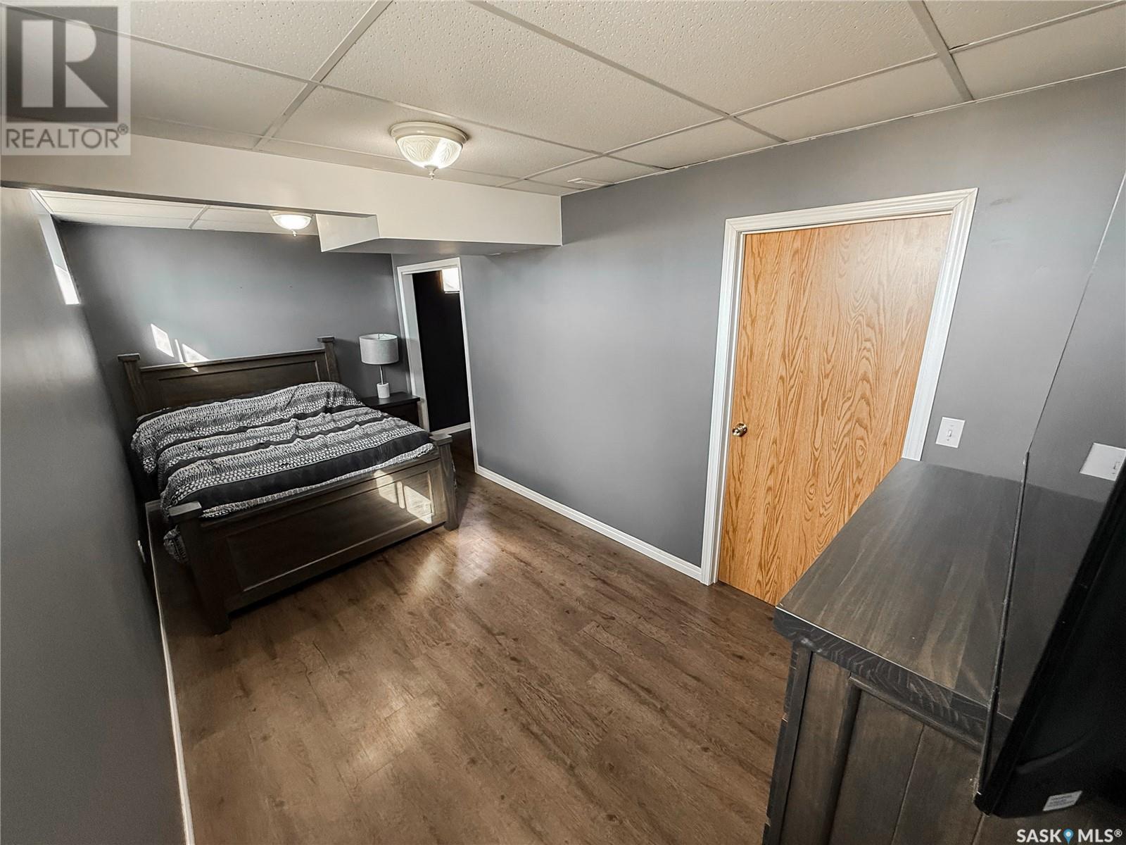 Photo 30 of 106 1st Street, Gull Lake SK