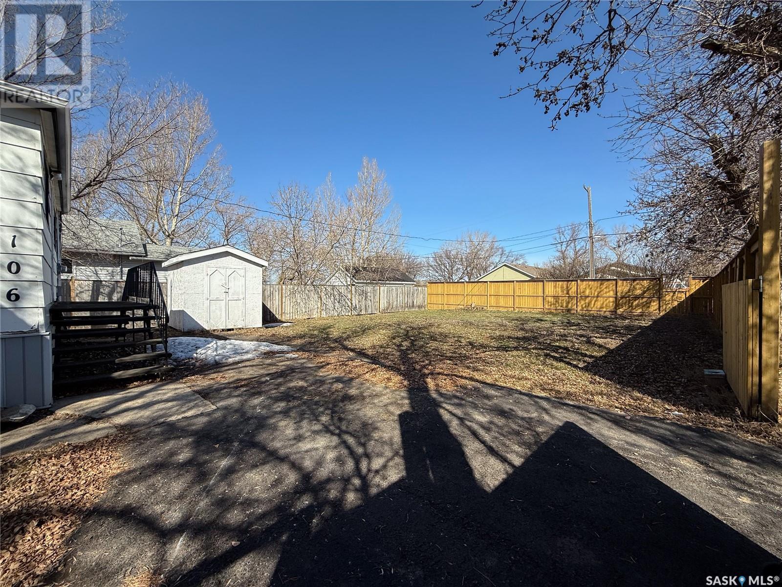 Photo 40 of 106 1st Street, Gull Lake SK