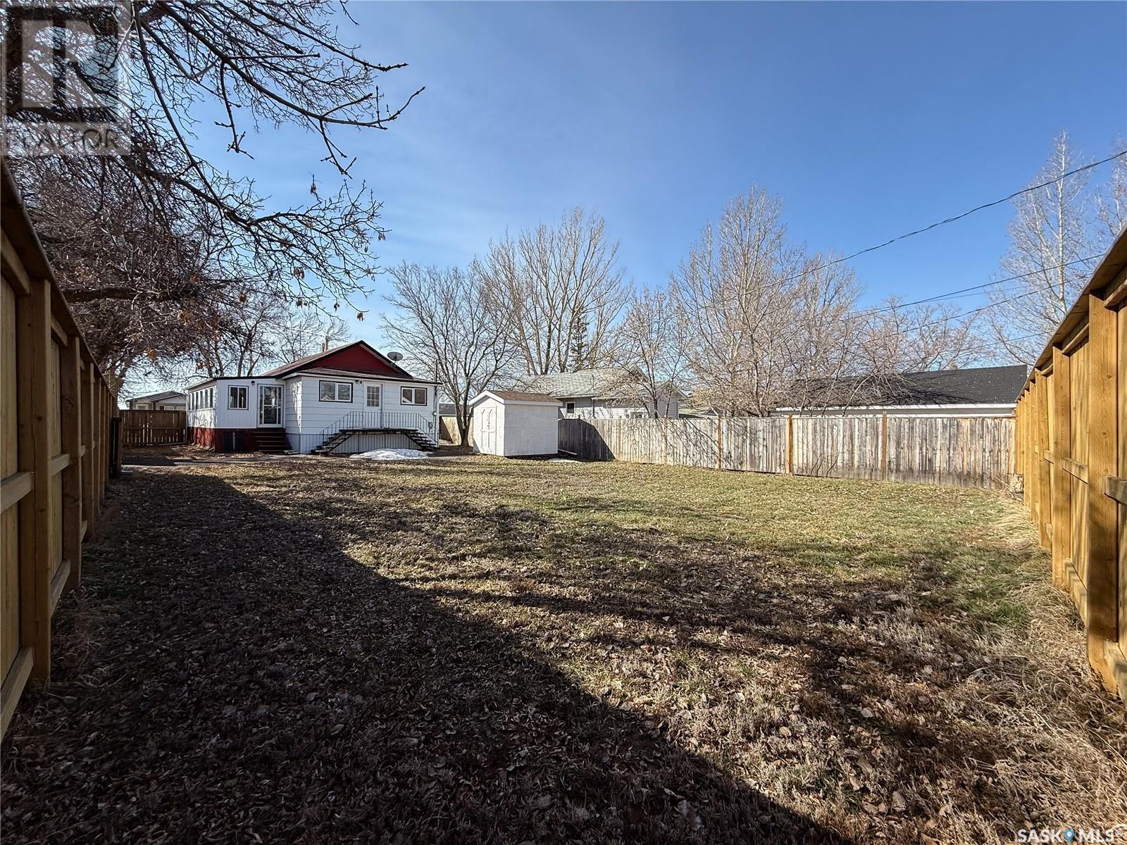 Photo 41 of 106 1st Street, Gull Lake SK