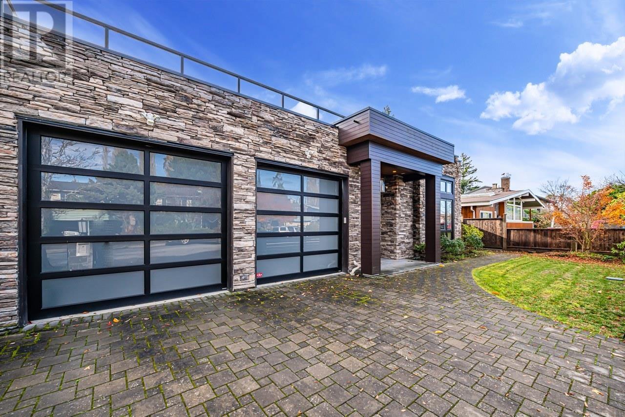 Photo 2 of 8631 Fairdell Crescent, Richmond BC