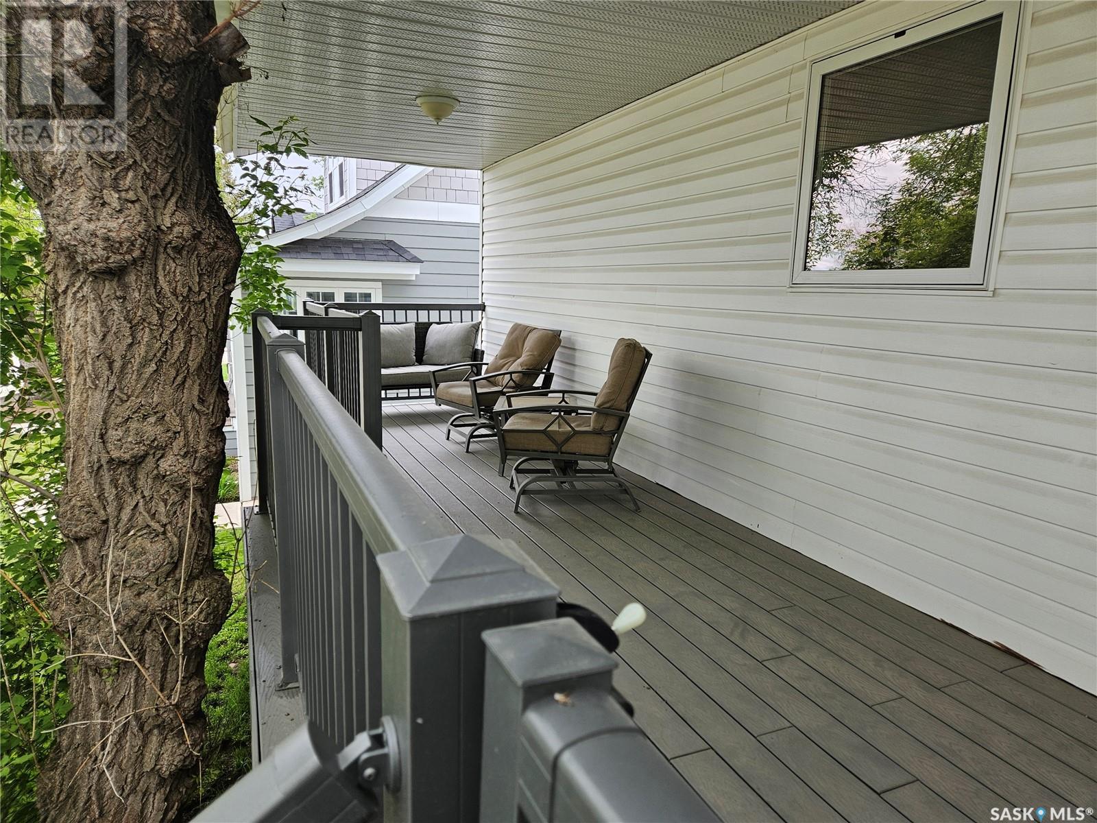 Single Family House Bungalow for Sale in  st AVENUE NW Swift Current 