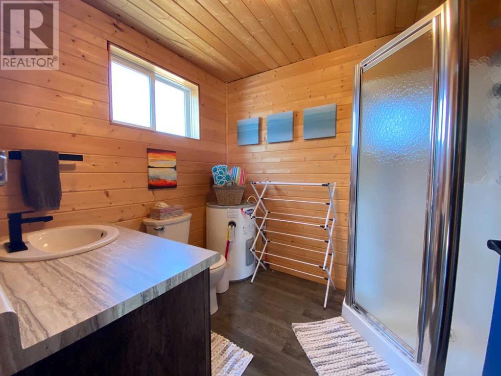 Photo 10 of 6 Cedar Close, Lac Des Iles SK
