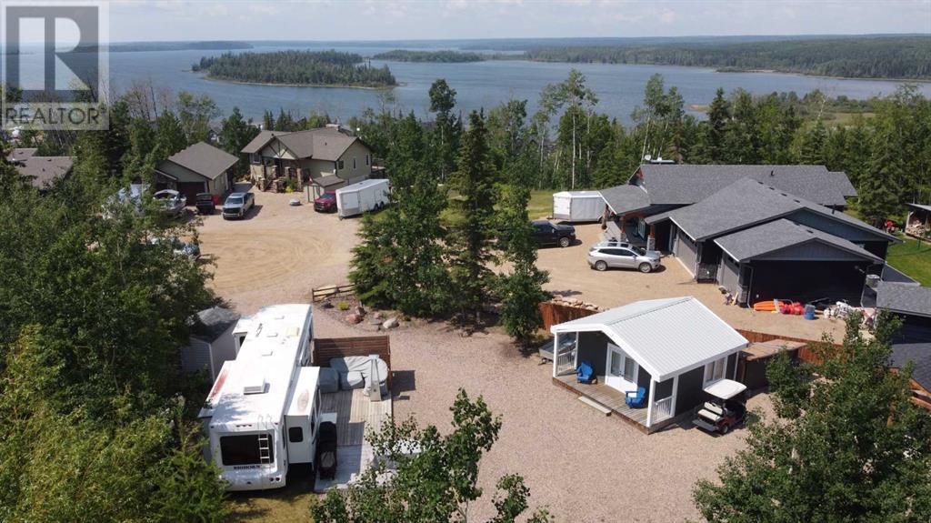 Photo 2 of 6 Cedar Close, Lac Des Iles SK