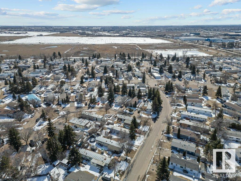 2 Meadow CR NW, Edmonton