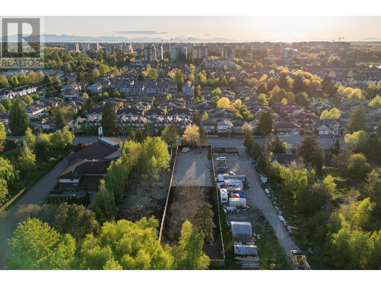 Photo 5 of 6300 No 4 Road, Richmond BC