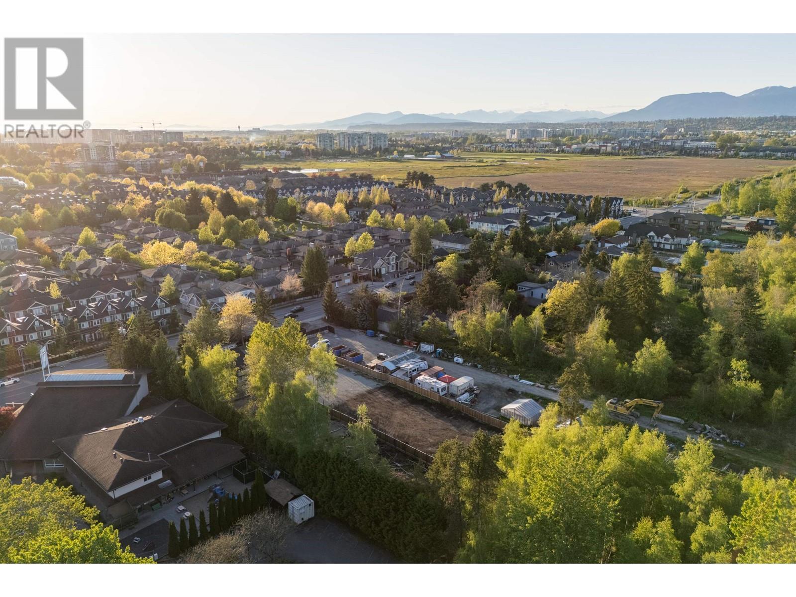 Photo 9 of 6300 No 4 Road, Richmond BC