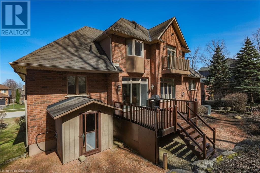 Photo 12 of 130 Dorchester Drive, Grimsby ON