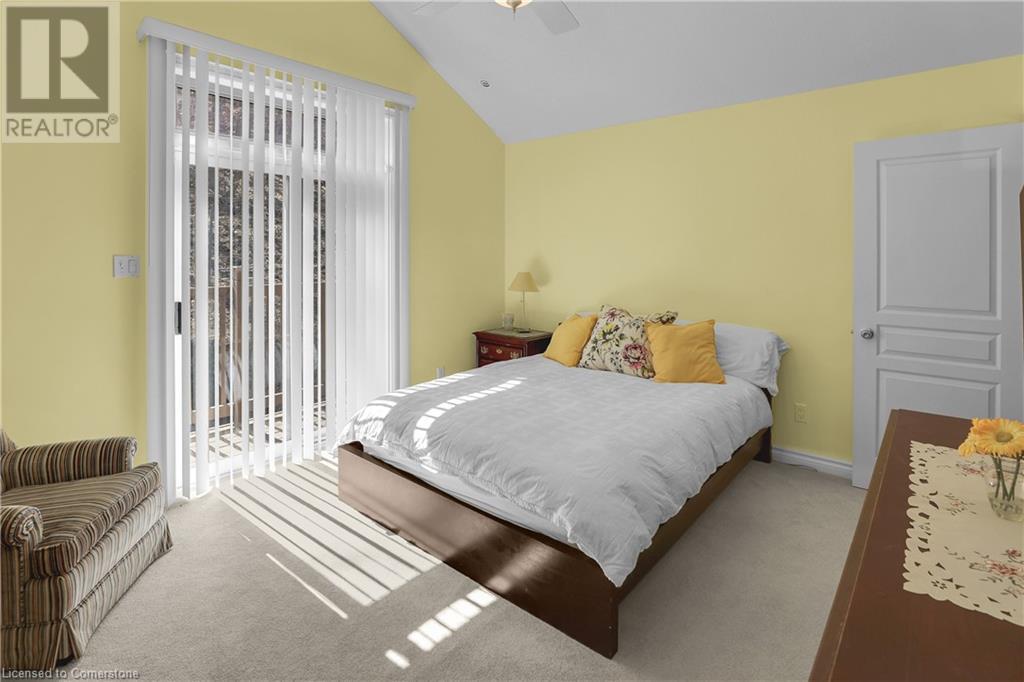 Photo 42 of 130 Dorchester Drive, Grimsby ON