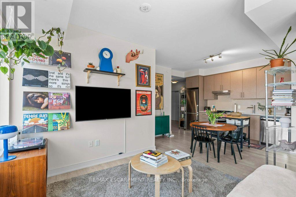 Photo 6 of 415 212 King William Street E, Hamilton ON