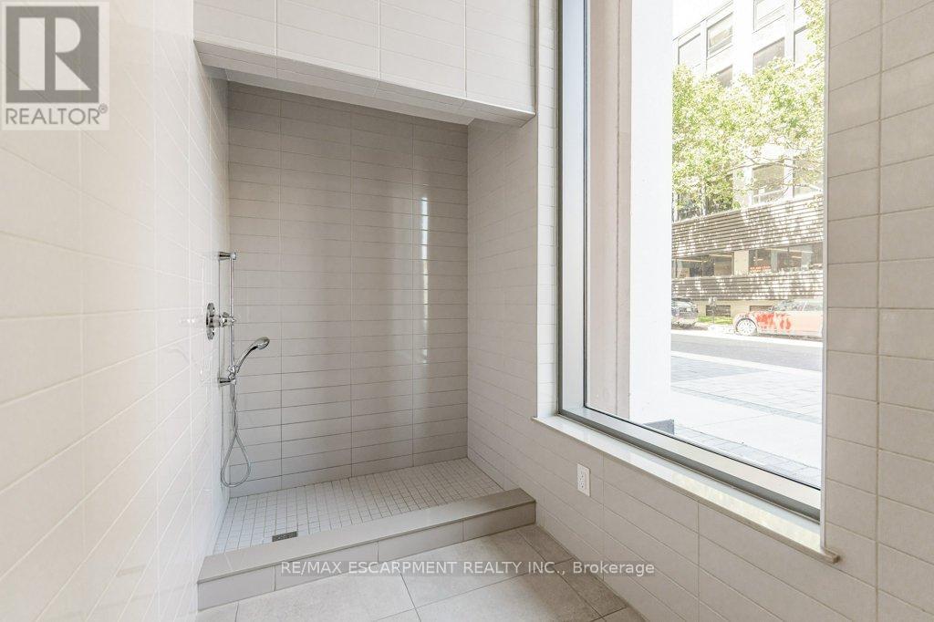 Photo 21 of 415 212 King William Street E, Hamilton ON