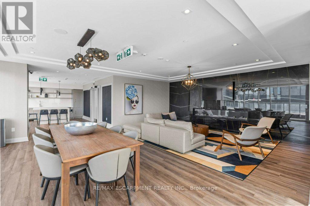 Photo 15 of 415 212 King William Street E, Hamilton ON