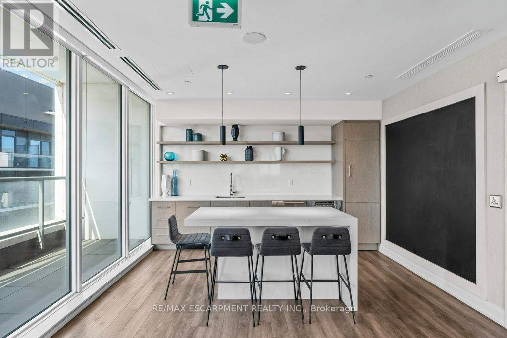 Photo 13 of 415 212 King William Street E, Hamilton ON