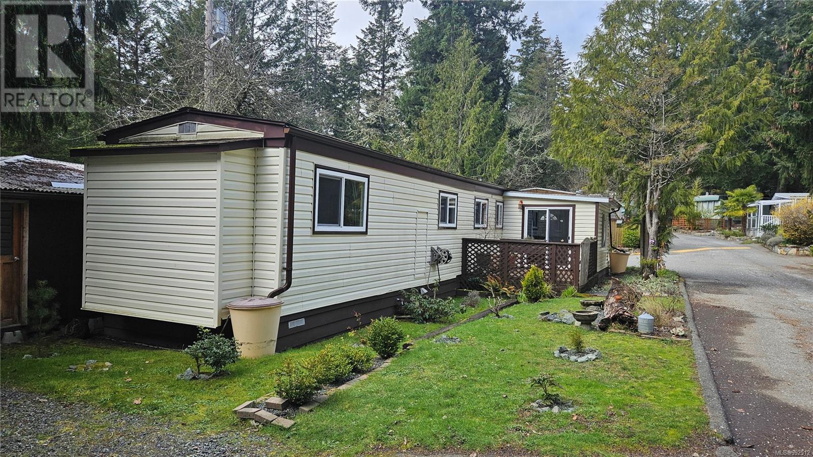 29 2500 Florence Lake Rd, Langford real estate listing 992512