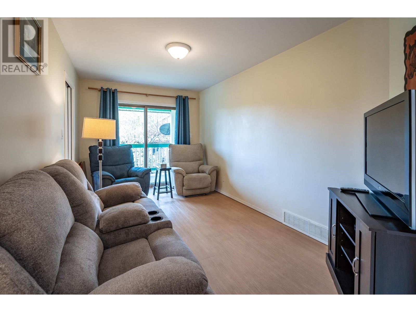 Photo 43 of 403 8th S Street, Kaslo BC