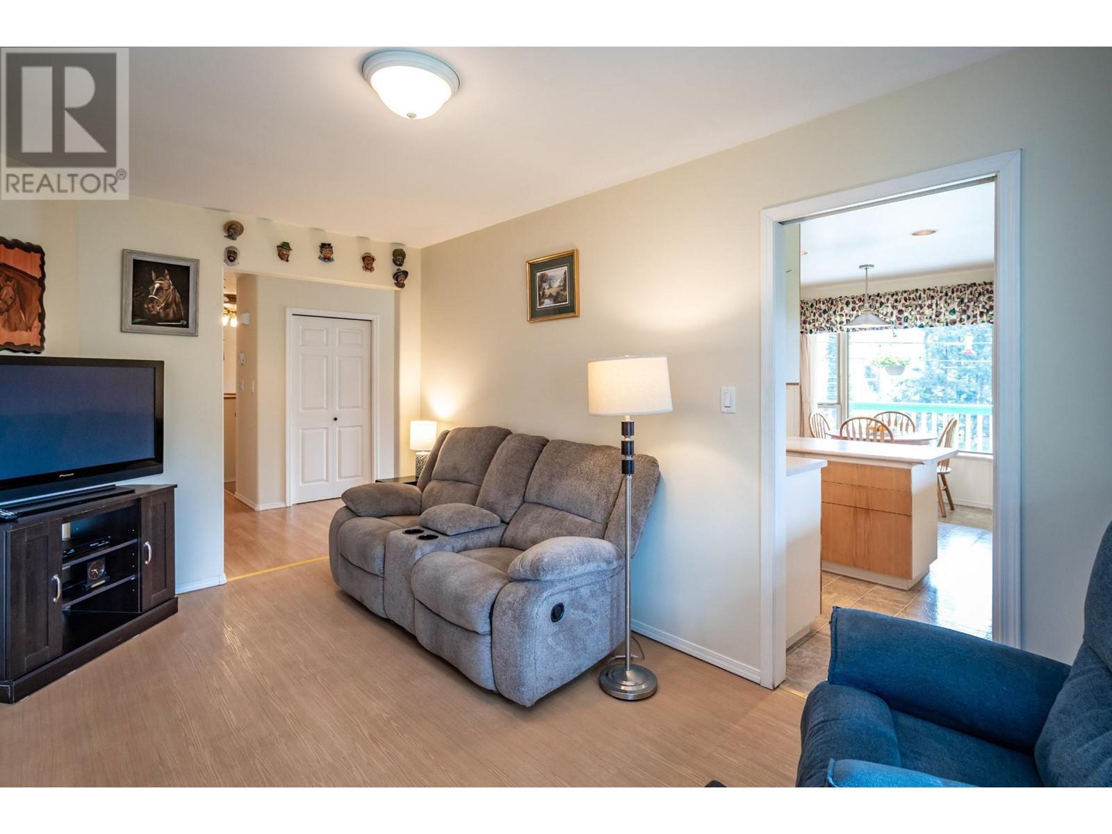 Photo 6 of 403 8th S Street, Kaslo BC