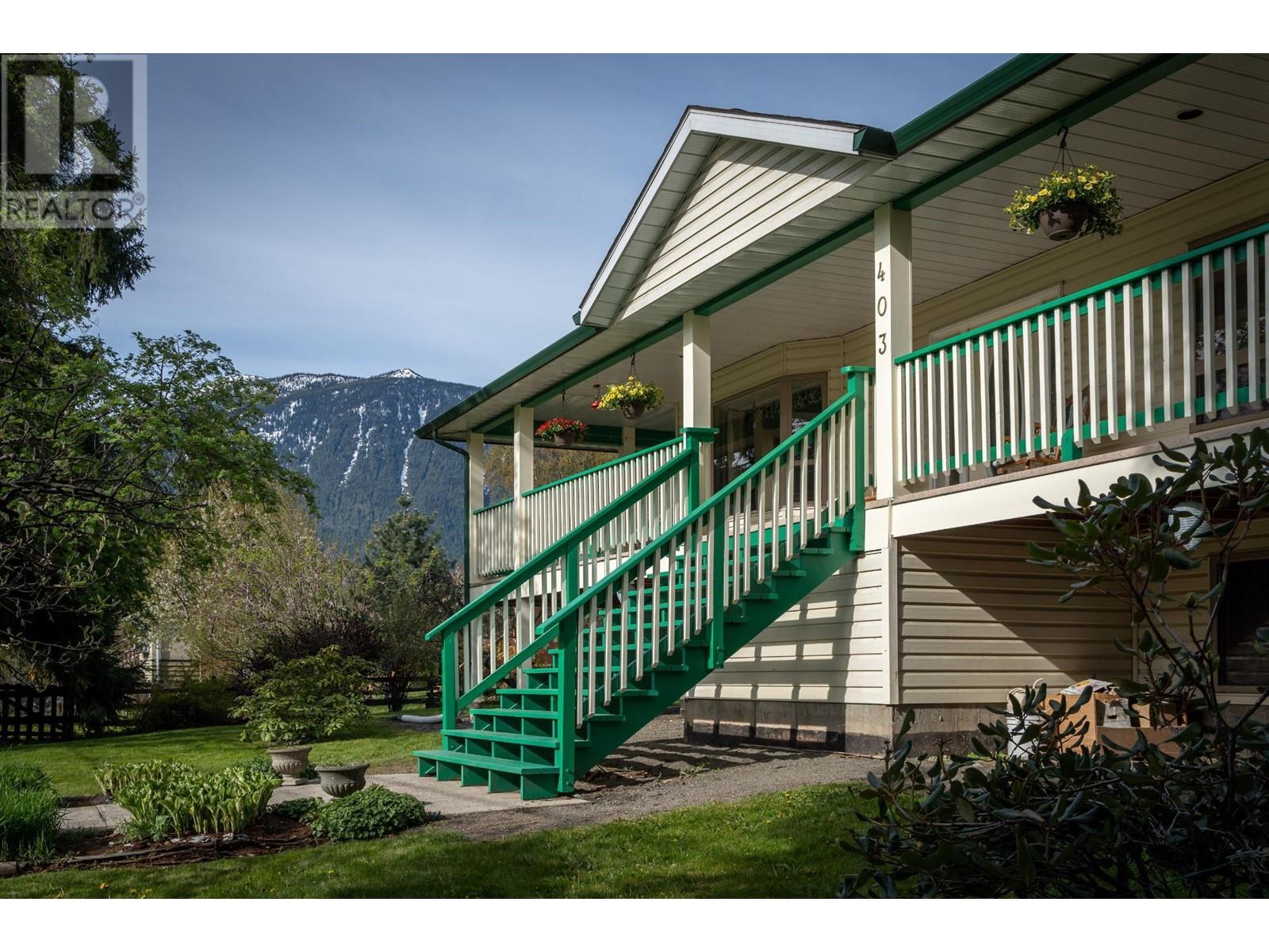 Photo 17 of 403 8th S Street, Kaslo BC