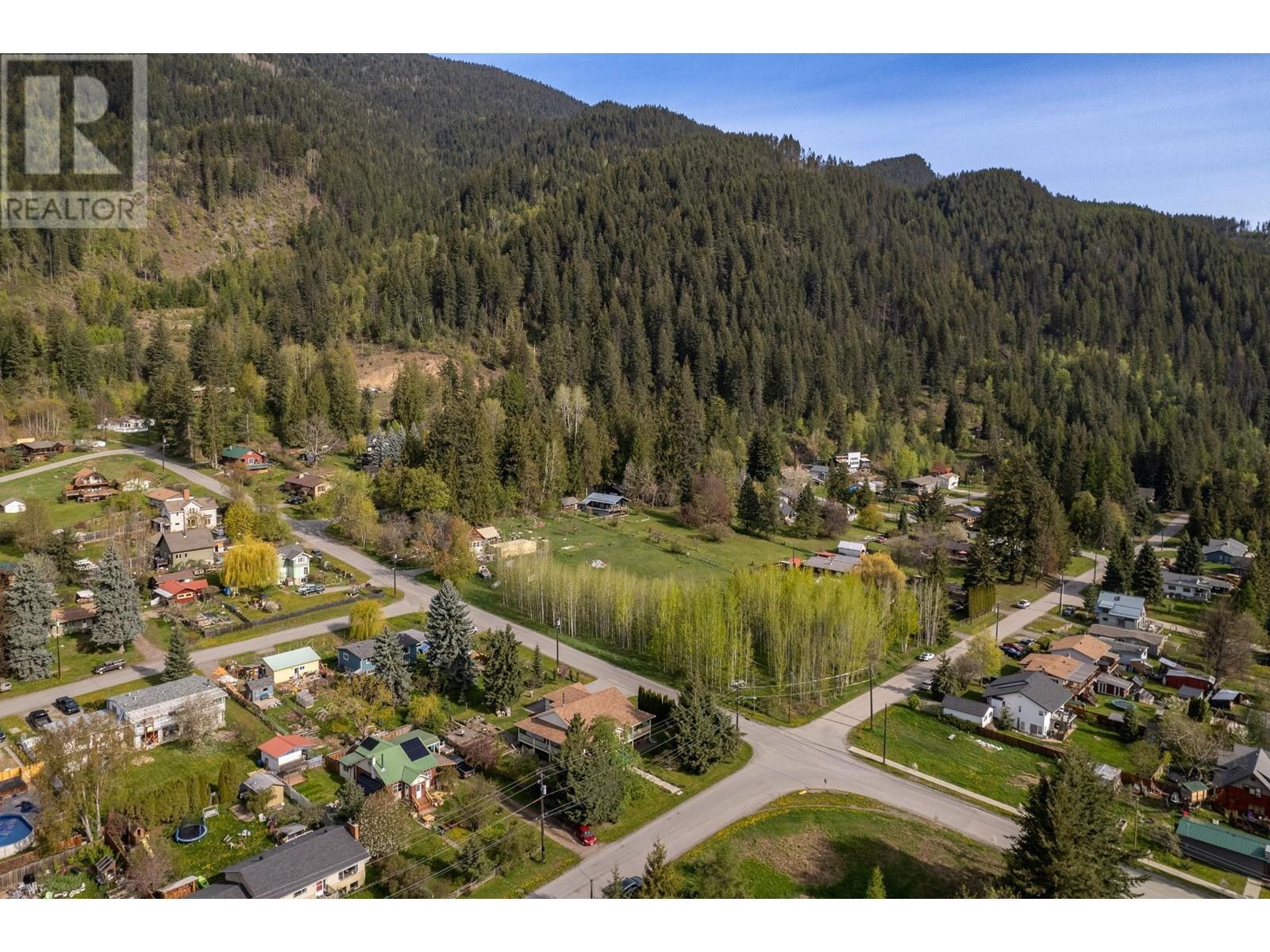 Photo 41 of 403 8th S Street, Kaslo BC