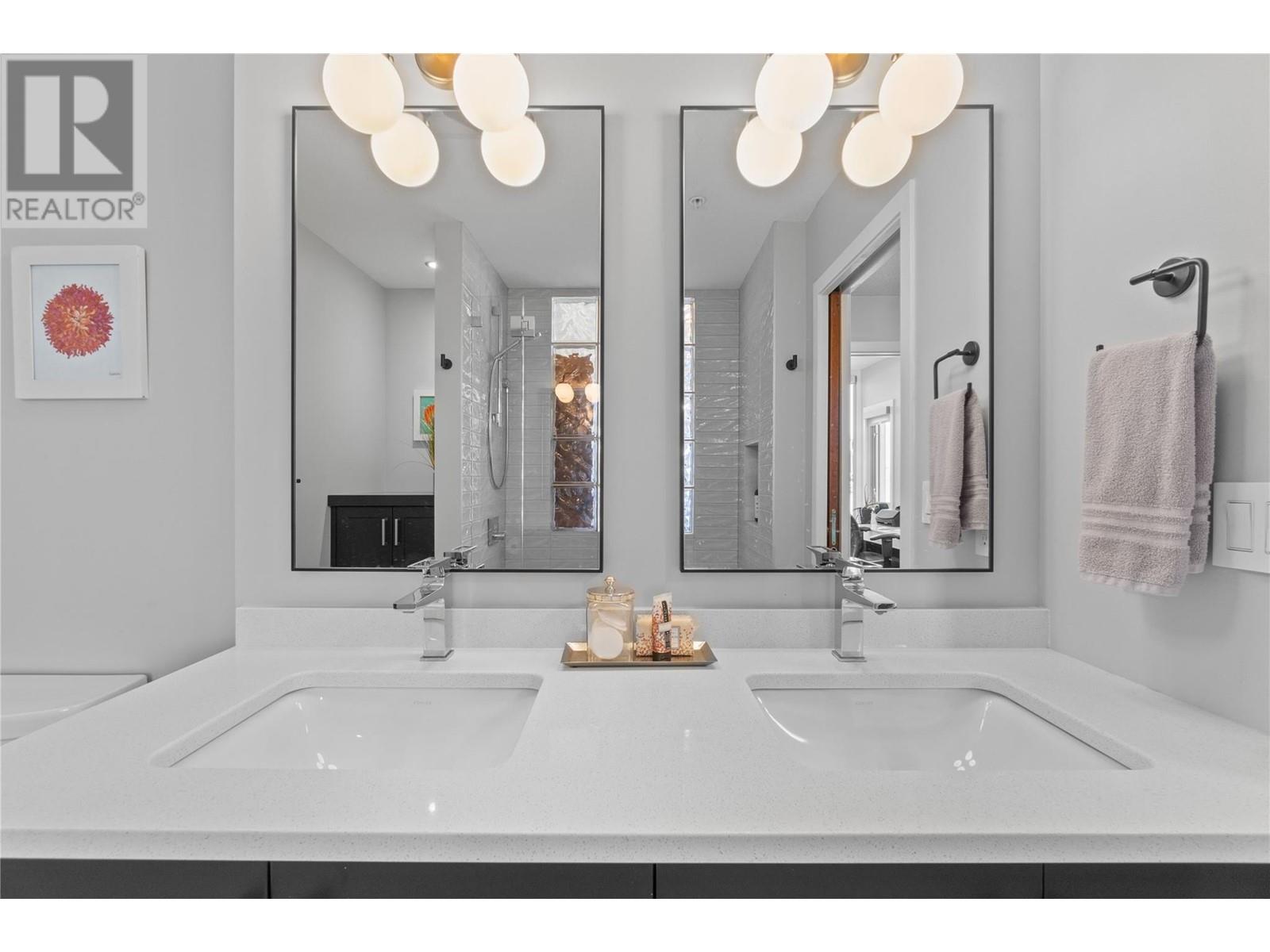 #701 250 MARINA WAY - Image 37