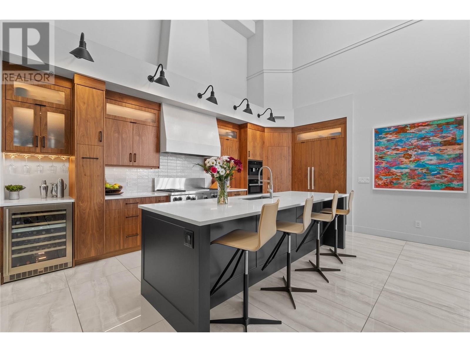 #701 250 MARINA WAY - Image 3