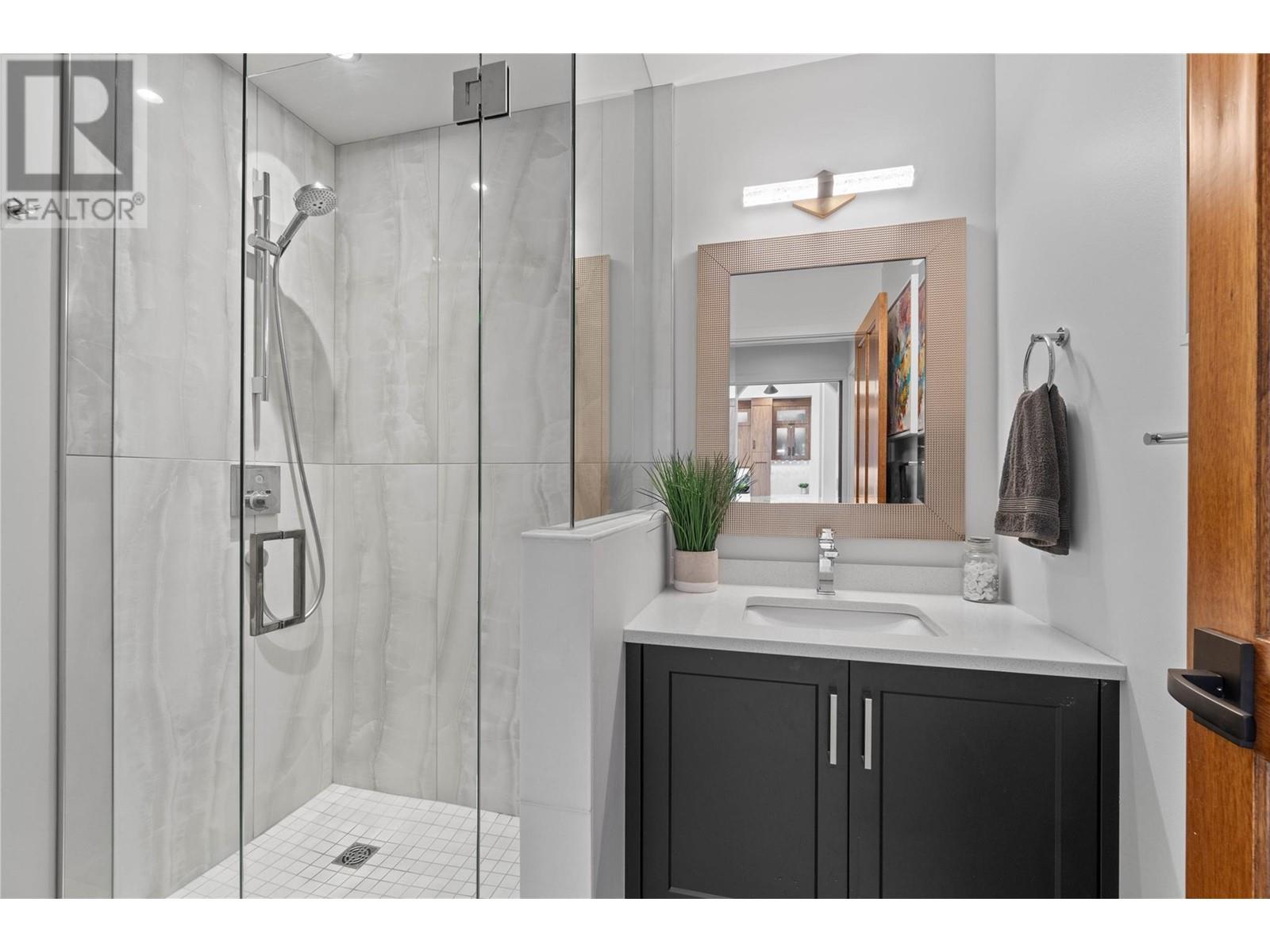 #701 250 MARINA WAY - Image 16