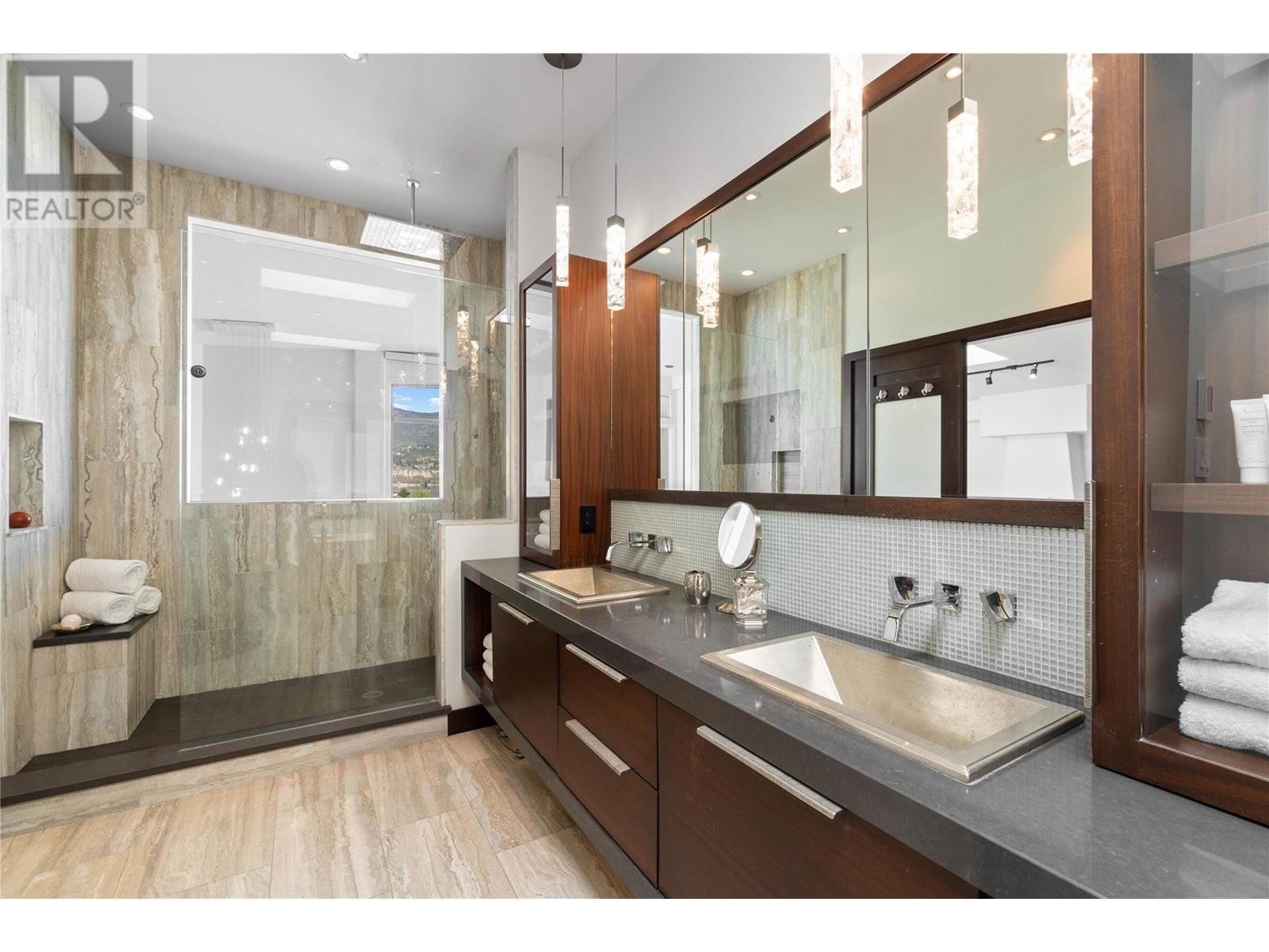 #701 250 MARINA WAY - Image 33